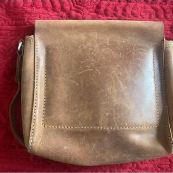 Loyal Leather Crossbody. Made by those rescued from trafficking. - Picture 2 of 4